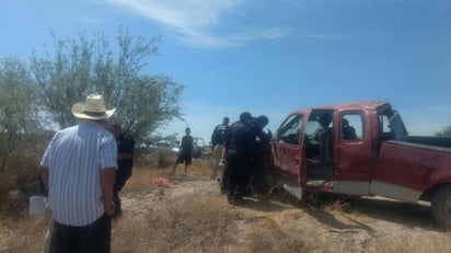 Hechos. El conductor se dirigía a la gasolinera, pero por la velocidad que llevaba se volteó. (EL SIGLO DE TORREÓN)