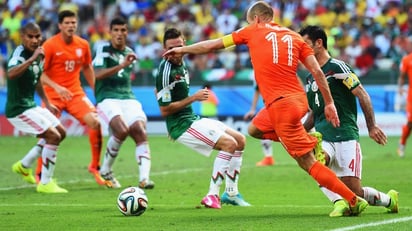 Hace tres años, en Brasil 2014, México fue eliminado por Holanda, y para la historia de la frustración futbolera mexicana quedó marcado el 'No era Penal'.
