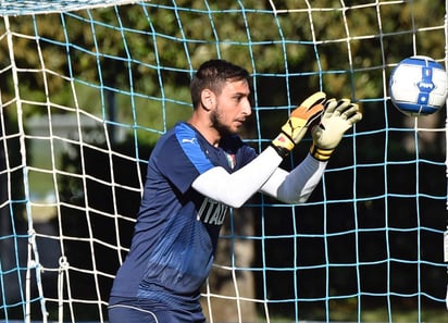 Gianluigi Donnarumma aún no decide dónde jugará en un futuro. (Archivo)