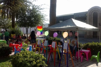 Comienzan. El colectivo Lambda inició con las actividades el pasado domingo, con el Primer Encuentro de Familias Diversas. (EL SIGLO DE TORREÓN)