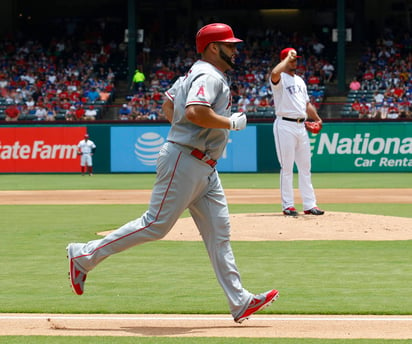 Albert Pujols llegó a 604 cuadrangulares en su carrera. (AP)