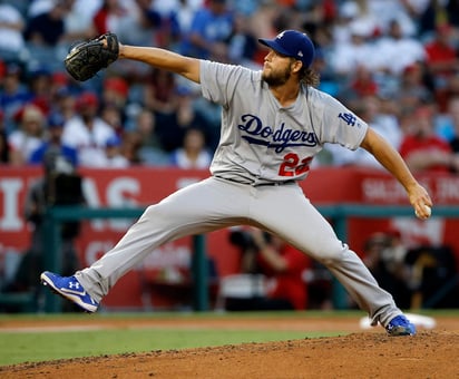 Clayton Kershaw lidera las Grandes Ligas con 14 victorias y tiene una efectividad de 2.18. (Archivo)