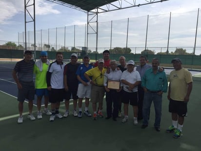 El acto se celebró en las canchas del Campestre. (EL SIGLO DE TORREÓN)