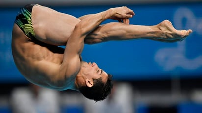 Rommel Pacheco finalizó en la cuarta posición en el trampolín de tres metros. Rommel acaricia presea en Mundial