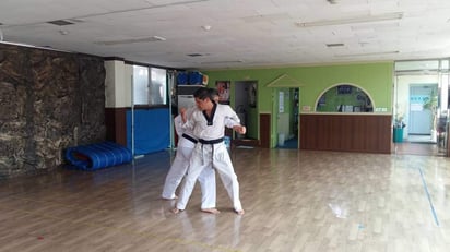 Estará en Seúl por espacio de tres semanas, con la finalidad de entrenar con el Gran Maestro Kwon Young Woon, Noveno Dan y Director Técnico de la Escuela Chungdokwan en ese país asiático. (ARCHIVO)