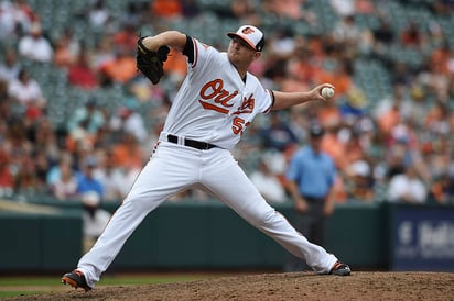 Zach Britton llegó a 55 salvamentos consecutivos, una marca en la Liga Americana. (AP)