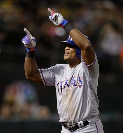 Adrián Beltré podría alcanzar los 3 mil hits este fin de semana en las Grandes Ligas.  (Fotografía de AP)