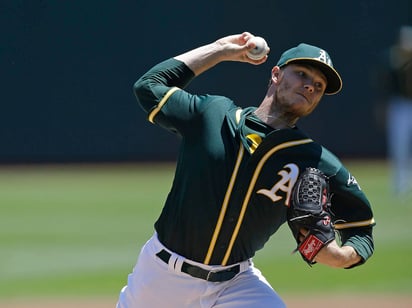 Sonny Gray tiene 44 triunfos y 36 derrotas con 3.42 de efectividad en cinco campañas con los Atléticos de Oakland. (AP)