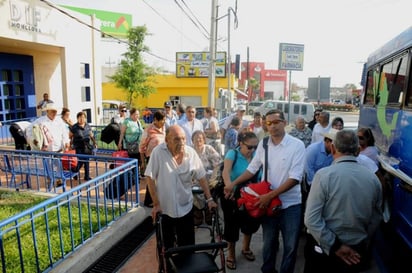 Agregó que durante lo que queda del año tratarán de realizar otra campaña de cirugías de cataratas o de labio leporino. (EL SIGLO DE TORREÓN)