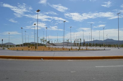 Rotonda. La construcción e imagen destaca el centro, pero no cuenta con ninguna escultura. (EL SIGLO DE TORREÓN)