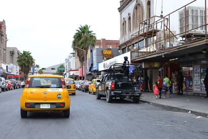 Pendiente. Consideran que hay diversas violaciones al Reglamento de Anuncios en las fachadas del Centro Histórico. 