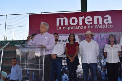 Gira. En su gira por Coahuila, el día de ayer Andrés Manuel visitó el ejido Coyote de Matamoros. (EL SIGLO DE TORREÓN/MARY VÁZQUEZ)