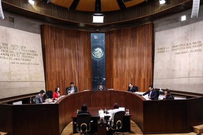 Los alegatos que los magistrados electorales recibieron el año pasado del PAN, en demanda de anular las elecciones en Coahuila, y del PRI, en pro de confirmar la legalidad de ese proceso y sus resultados, no son presiones, sino audiencias que el tribunal concede a todo actor político que lo solicita. (ARCHIVO)