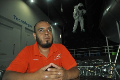 Fenómeno. Para el director del Planetarium fue errónea la decisión de suspender las clases. (GUADALUPE MIRANDA)