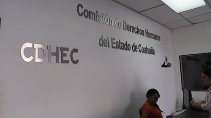 La Comisión de Derechos Humanos recomendó a la Dirección de la Policía presentar denuncia a efecto de que se inicie la carpeta de investigación por la probable comisión de algún delito y, en su momento, la autoridad ministerial proceda conforme a derecho por la violación a los derechos humanos en que incurrieron servidores públicos. (ARCHIVO)