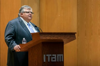 Tendencia. Agustín Carstens señaló que su único objetivo en lo que resta del año será bajar el nivel inflacionario, ayer el Banxico elevó su pronóstico de crecimeinto para 2017. (ARCHIVO)