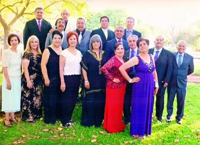 María Estela Corvera Rodríguez, Guadalupe Patricia López Díaz, Ma. del Carmen Murga, Mercedes Prieto Villegas, Alicia
Candelas, Adela Martínez Ayoub, Carolina Pérez Ortega, José Ángel Rodríguez, Alfredo Becerra, Benigno Vela Castruita,
David Monarrez, Jesús Cossio Martínez, Gerardo de la Cruz, Javier García, Humberto Neto, Guillermo Montoya