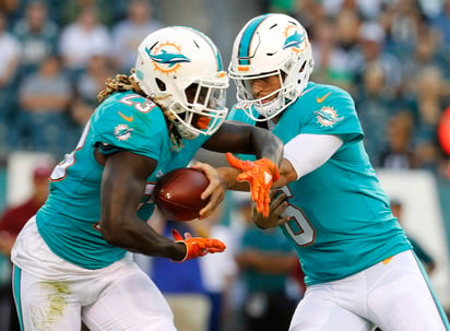 Los Dolphins se enfrentarían a Buccaneers este domingo en el inicio de la temporada de la NFL. (AP)