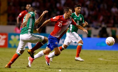 El Tricolor amarrará el primer sitio con un triunfo contra Trinidad y Tobago en San Luis Potosí o frente a Honduras en San Pedro Sula, siempre y cuando Costa Rica también deje escapar unidades.
