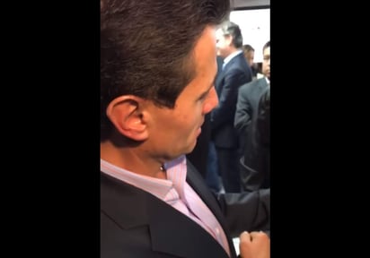 Peña Nieto tomó algunas imágenes de cómo pasó el tiempo que duró el temblor, y no dudo en compartirlas con los medios. (ESPECIAL)