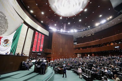  Integrantes del Frente Ciudadano por México, conformado por los partidos PAN, PRD y Movimiento Ciudadano, anunciaron la agenda legislativa que propondrán en el Congreso de la Unión, la cual está integrada por 15 iniciativas. (ARCHIVO)