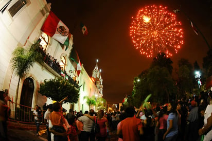 Preparados. Ya se encuentran listos en Lerdo para el manejo de la pirotecnia con motivo del Grito de Independencia. (EL SIGLO DE TORREÓN)