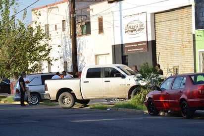 Homicidio. Hallan cadáver enredado en cobija, maniatado y con dos impactos de bala en la cara.