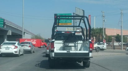 El vehículo robado es una camioneta F-250 modelo 2003 con placas FM9588A del estado de Durango. (EL SIGLO DE TORREÓN)