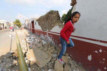 Hasta el momento se tienen reportados dos mil 224 planteles con algún tipo de daño, debido al sismo de 7.1 grados Richter que ocurrió este martes. (EL UNIVERSAL)