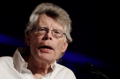 Stephen King ha utilizado en sus obras diversos elementos para generar el efecto deseado, como perros rabiosos, vampiros, piromanía, asesinos trastornados, telequinesis, guerra biológica, un automóvil “embrujado” o percepción extrasensorial. (ARCHIVO)