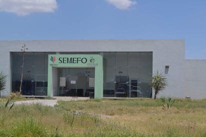 El cuerpo fue trasladado a las instalaciones del Semefo, para la práctica de la necropsia de rigor. (ARCHIVO)