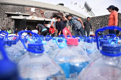 En Ciudad Universitaria también se recolectaron víveres. (Agencias)