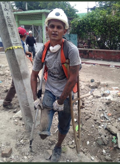 Luego de que se difundieron imágenes del voluntario, varias personas se dedicaron a tratar de encontrarlo, entre ellos el club Santos Laguna. 
