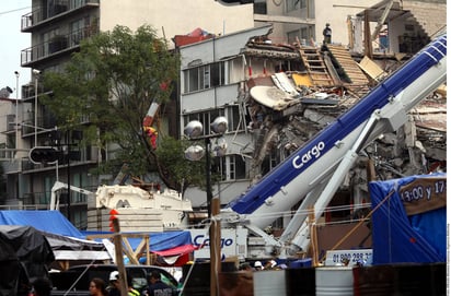 Problema. El temblor también provocó daños en inmuebles nuevos que dejó inhabitables. (AGENCIA REFORMA)