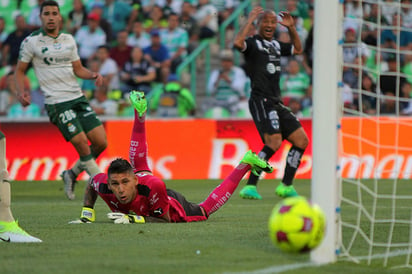 Jonathan Orozco enfrentará por segunda ocasión a su exequipo. (ARCHIVO)