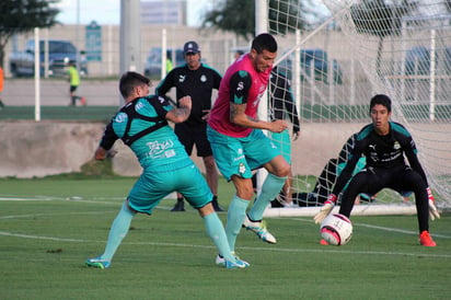 Los Guerreros del Santos Laguna retomaron sus entrenamientos en el Territorio Santos Modelo, luego de que su partido de la jornada 11 no pudiera terminar por las inclemencias del tiempo en Monterrey. (Cortesía)