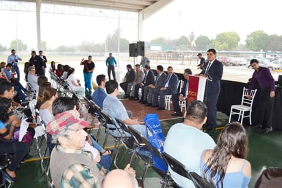 Becas. Realizan entrega de apoyos para jóvenes estudiantes de la UJED en el Núcleo Universitario de Gómez Palacio. (EL SIGLO DE TORREÓN) 