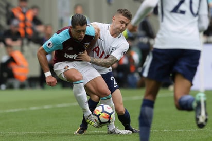 Se prevé que “Chicharito” Hernández sea de la partida inicial el técnico croata Slaven Bilic y pueda tener actividad en esta fecha siete de la Liga Premier.
