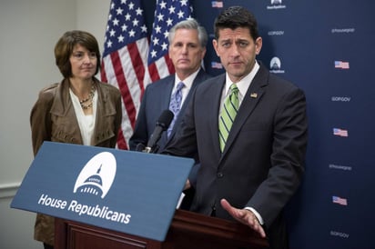 Atados. Paul Ryan, dijo que no hay un plan para que la cámara baja actúe sobre la propuesta de silenciadores. (EFE)