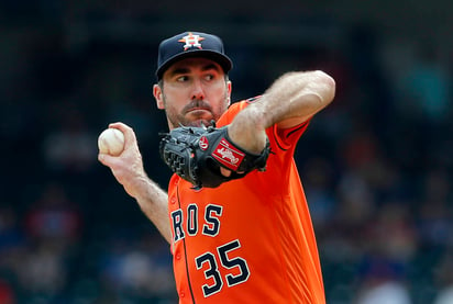 Justin Verlander ha brillado en la lomita desde que llegó a los Astros en septiembre. (AP)