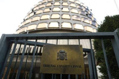 Resolución. El tirbunal Constitucional de España suspendió ayer la sesión del Parlamento. (ESPECIAL)