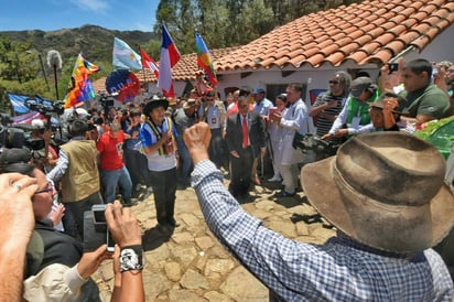 Tributo. Evo Morales afirmó que su país sería 'totalmente diferente' si el guerrillero argentino cubano no hubiera muerto. (EFE)