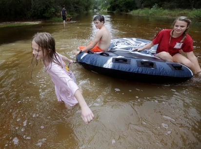 Huellas. ‘Nate’ se debilitó al entrar a EU, sin embargo, dejó varias inundaciones en el sureste norteamericano. (ARCHIVO)