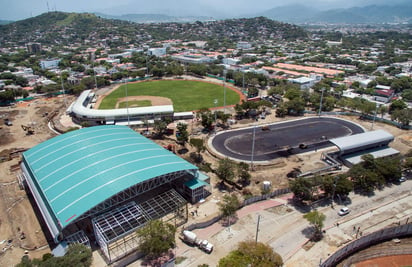 Las obras en el estadio se realizan a paso redoblado después de comenzar con retrasos.