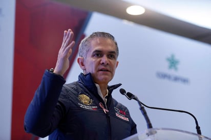 Así lo acordaron el presidente del COM, Carlos Padilla Becerra, y el Jefe de Gobierno de la Ciudad de México, Miguel Ángel Mancera, para hacer una celebración magnífica de esta reunión universal del deporte de la juventud. (EL UNIVERSAL)