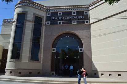 Apoyan. Promotores culturales y artistas están donando su tiempo y talento en apoyo a quienes padecieron el terremoto. (EL SIGLO DE TORREÓN) 