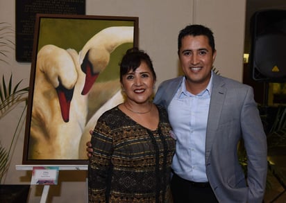 Guillermo García Ochoa, con su mamá, RoArantza
e Iris. sario Ochoa.