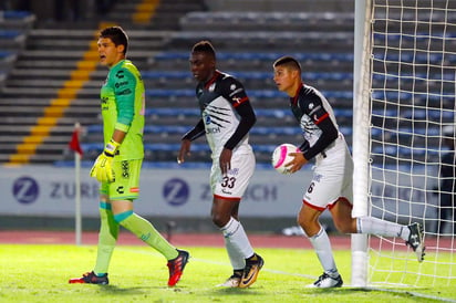 Los poblanos, que en el arranque de la competencia se mostraron como el equipo sensación con un empate y dos triunfos sonados, 4-0 a Querétaro y 3-2 a Pachuca, ahora vive la otra cara de la moneda luego de caer en un bache tras ese arranque.
