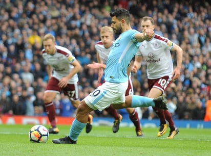 Sergio Agüero marcó el primer gol del Manchester City, el argentino llegó a 177 tantos con el equipo, igualando la marca de Éric Brook. El City llega a 11 victorias al hilo; Agüero iguala récord