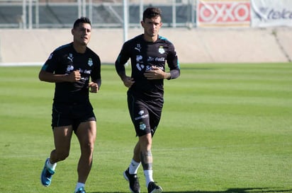 Los elementos que vieron mayor actividad en el triunfo ante los Gallos Blancos, realizaron ejercicios regenerativos en las canchas del propio Territorio Santos Modelo, para recuperarse físicamente lo más pronto posible. (Santos)